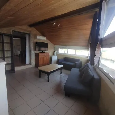 Appartement Grand F3 Avec Deux Grandes Terrasse Aignan